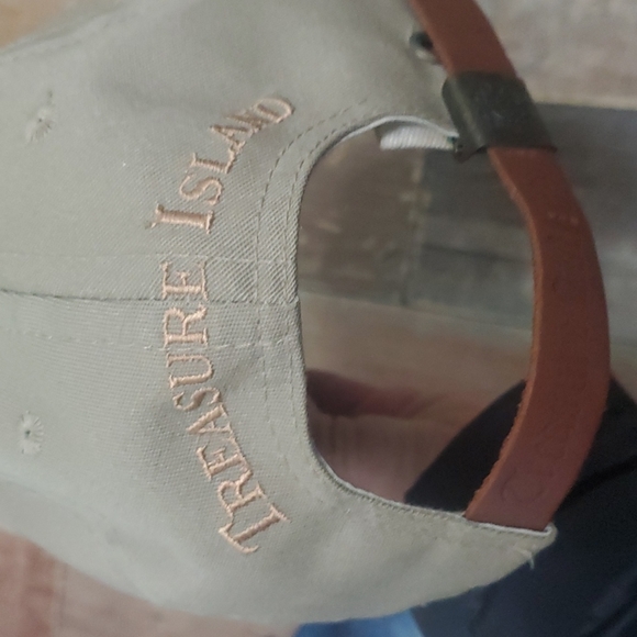 ●2 BASEBALL CAPS● - Picture 5 of 6